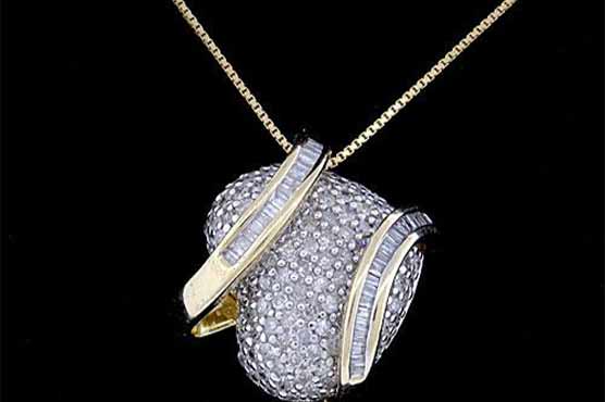 Diamond pendant worth Rs90 lac donated to Indian temple
