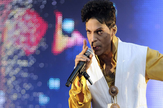 Prince soars to number one on US chart after death 