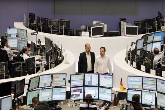 European stocks mostly dip before US, Japan bank meetings