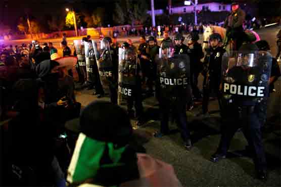 Anti-Trump protests break out for second day in California