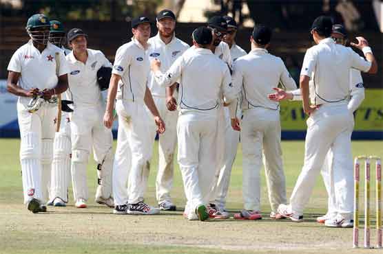 New Zealand thrash Zimbabwe to win first Test