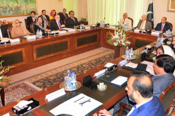 Sartaj Aziz briefs Envoys' Conference on Indian atrocities in Kashmir