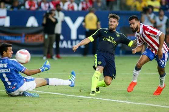 Arsenal wrap up US tour with win over Chivas