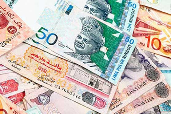 Oil drags on Asian currencies, Aussie down on rate cut