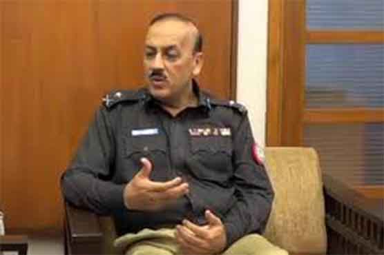 Citizen who killed two dacoits awarded Rs 50,000 by Sindh Police