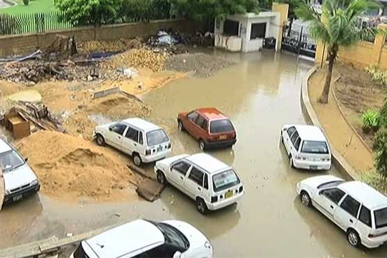 13 dead in Karachi rain mishaps, CM makes emergency visits