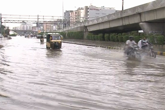 Intermittent rain wreaks havoc in Karachi