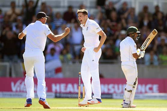 England beat Pakistan by 141 runs in 3rd Test, lead series by 2-1
