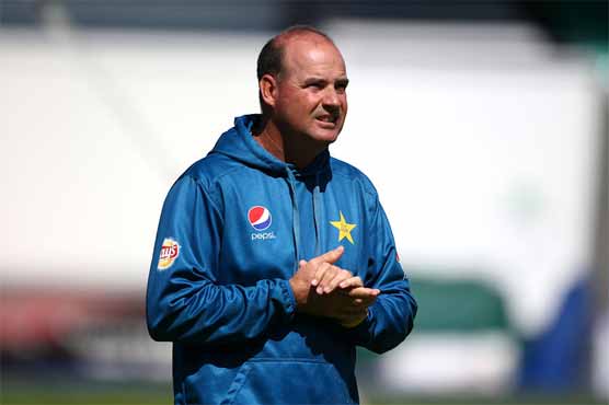 Arthur wants 'exemplary' Pakistan to complete England 'mission'
