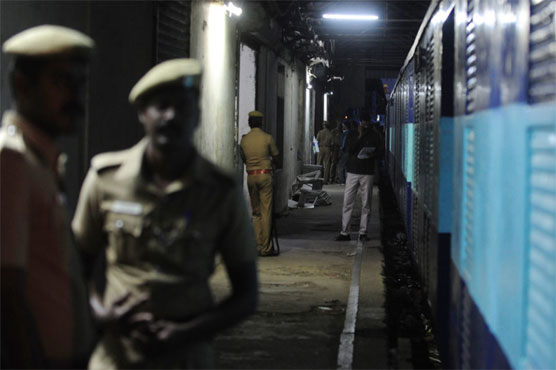 Indian robbers cut hole in train roof in $750,000 heist