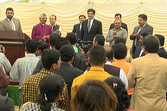 CM Murad visits Karachi Trinity Church, temple on Minority Rights Day