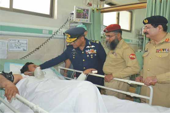 Air Chief visits Quetta attack victims at CMH Hospital