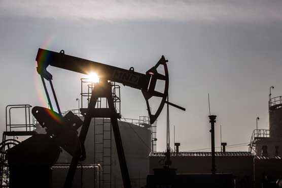 Oil extends gains above $44 on output freeze hopes