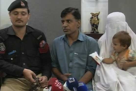 Peshawar: Arrested parents confess to selling off baby girl for Rs100,000