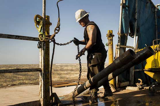 Energy stocks lifted in Asia after oil prices rise