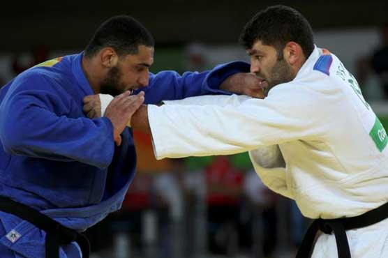 Egyptian judoka sent home over handshake refusal with Israeli