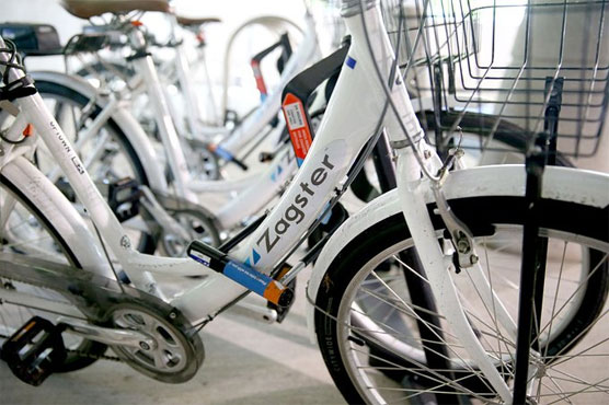 German cop hops on kid's bike to pursue, nab suspect