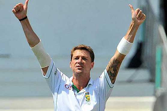 Steyn strikes twice on Test return