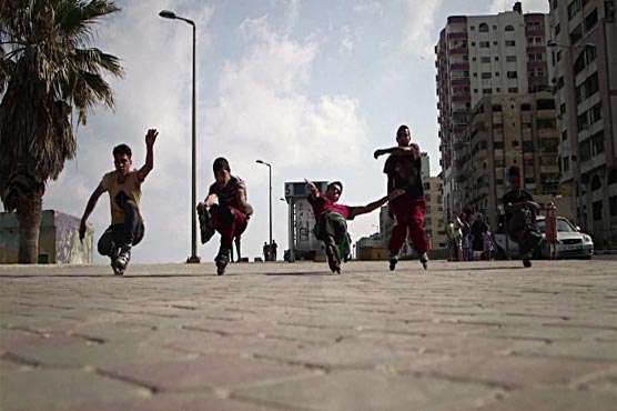 Youth movement: Gazans take up rollerblading