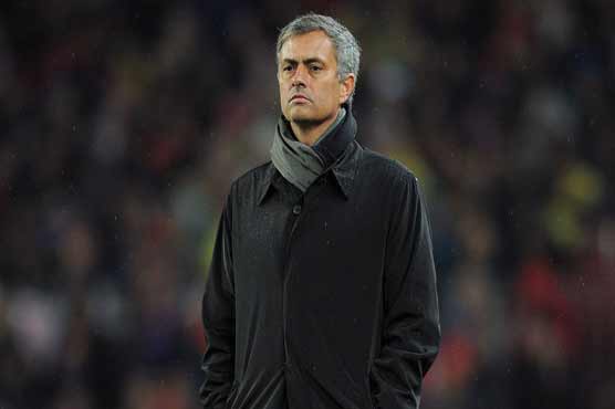 Mourinho says Man United are victims of double standards