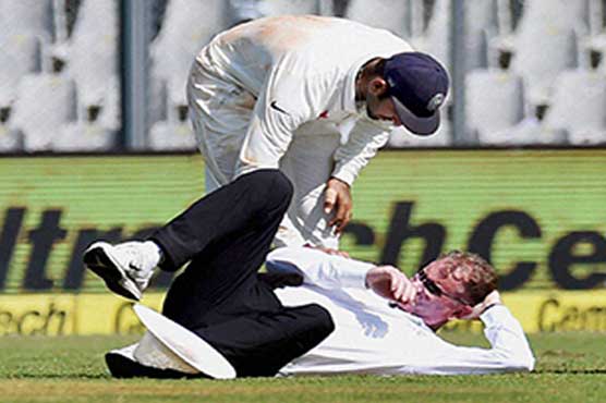 Umpire Paul Reiffel injured owing to outfield throw in Mumbai Test