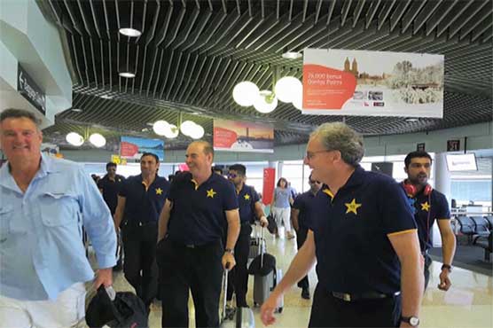 National team arrives in Brisbane, will begin practice tomorrow