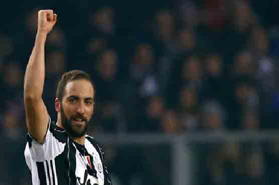 Higuain double settles Turin derby