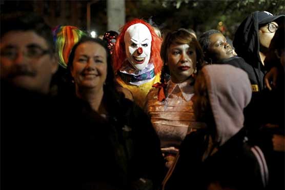 Senseless selfies, creepy clowns and Trump's triumph make year of odd news