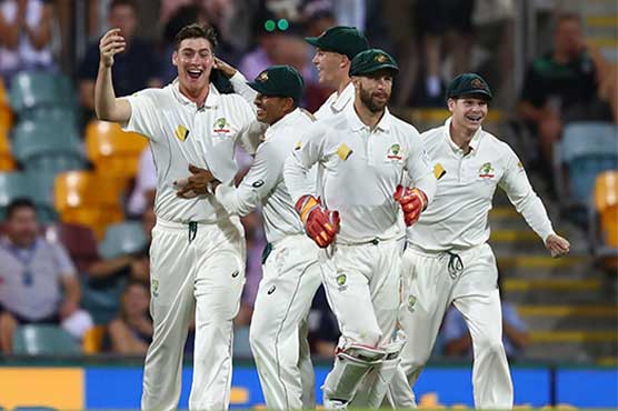 Pakistan 70-2, trail Australia by 419 runs at stumps