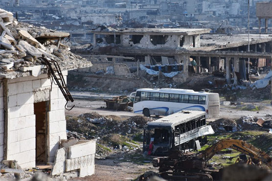 350 people leave rebel-held Aleppo despite halted evacuations
