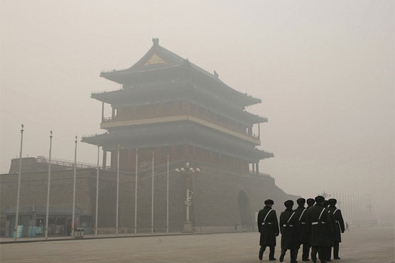 China chokes under vast cloud of toxic smog