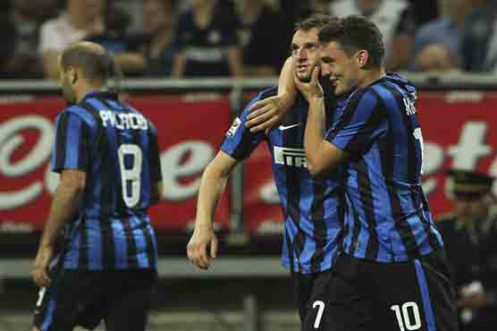 Icardi scores twice as Inter Milan beat Lazio 3-0