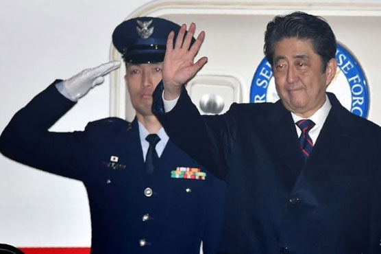 Japan's Abe in Hawaii to visit Pearl Harbor with Obama