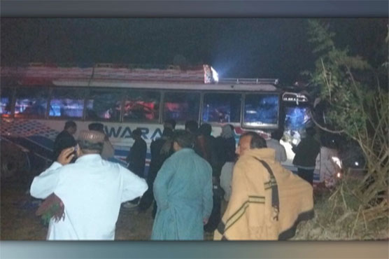 Sukkur: 5 killed as coach turned turtle