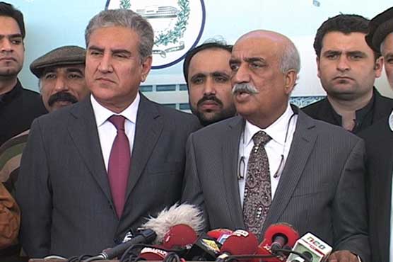 Opposition leaders lash out at govt, show solidarity with PIA protesters