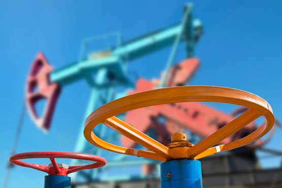 Oil prices stage mild recovery after sell-off