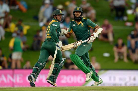 De Kock, Amla centuries sink England