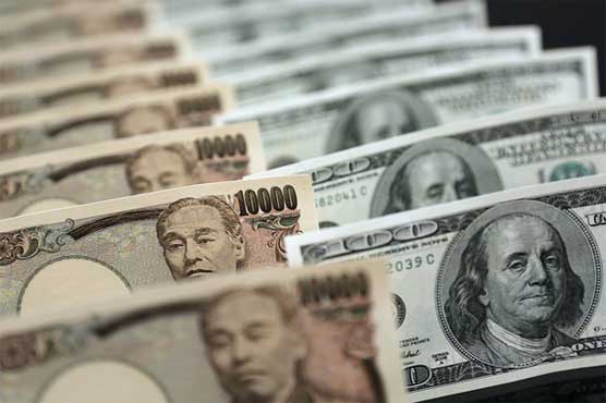 Yen adds to gains as investors run for cover