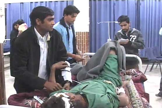 Tando Jam: 8 killed as train hits mini-truck