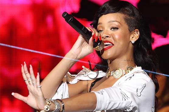 Rihanna delays tour after illness