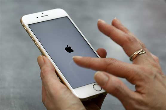 Apple asks to block court order to help decrypt iPhone