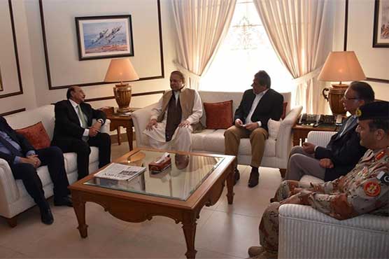 PM meets CM Shah, Governor Ishrat to discuss Karachi situation 