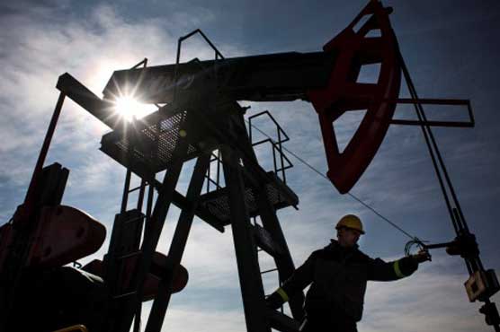 Oil falls on profit-making