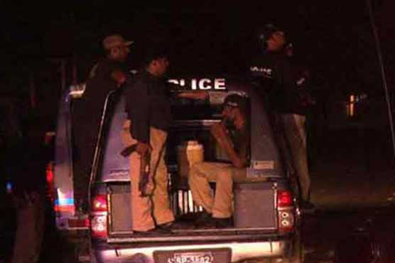 Karachi: Residents in shock as eight armed police officers rob house