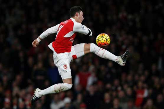 Football: Leaders Arsenal look for title proof in 2016