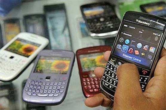 BlackBerry to continue operations in Pakistan after govt drops data request