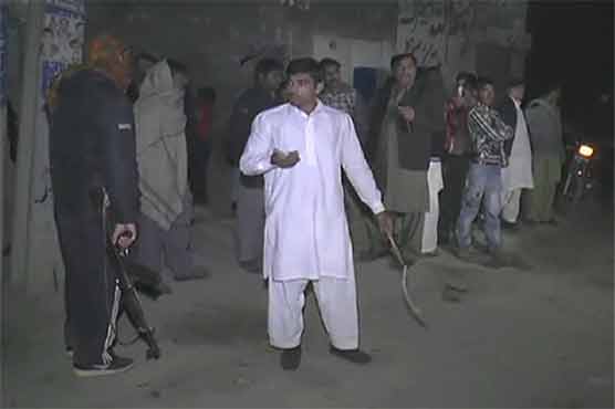 Police firing continues as dacoits hold household hostage in Gujranwala