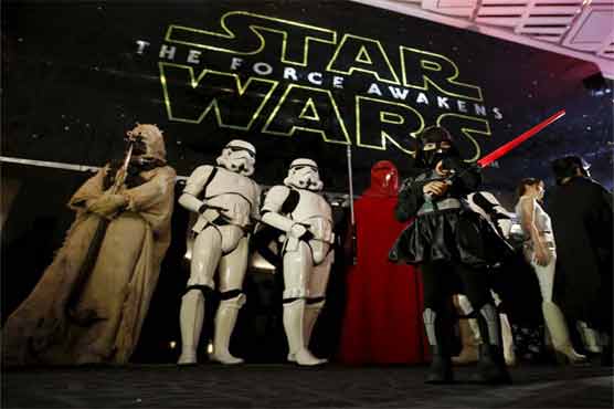 'Star Wars' still rules box office