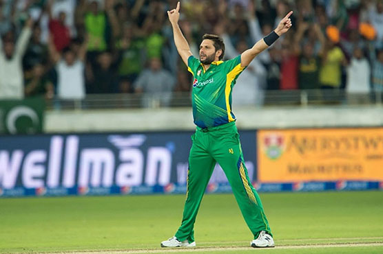 Afridi says respects media, urges #respectyourheroes