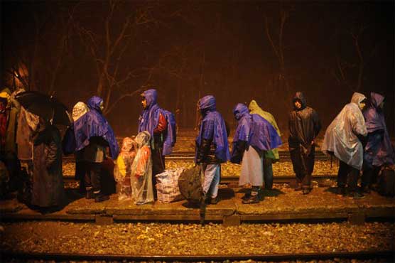 Snow makes Pakistani migrants' journey through Europe even harder